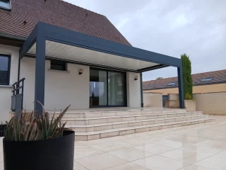 Pergola aluminium sur une terrasse à Dijon